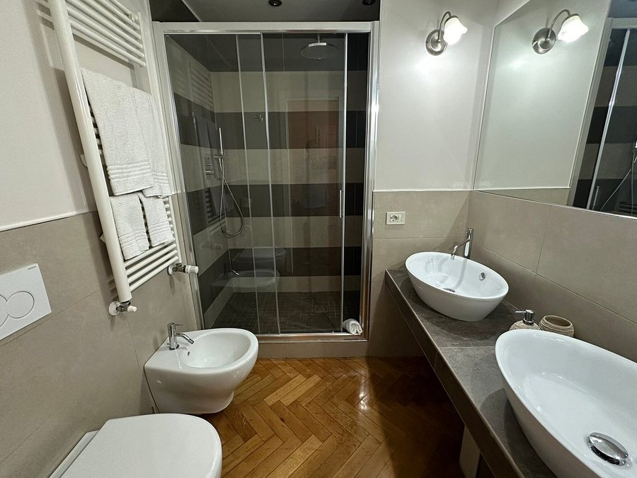 N4U Guest House — Bathroom