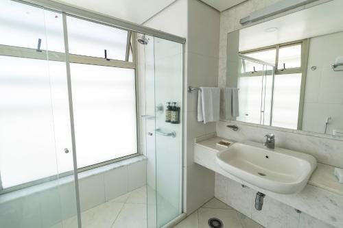 Nacional Inn Piracicaba — Bathroom