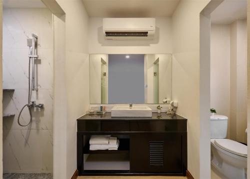 Nai Yang Beach Resort Spa — Bathroom