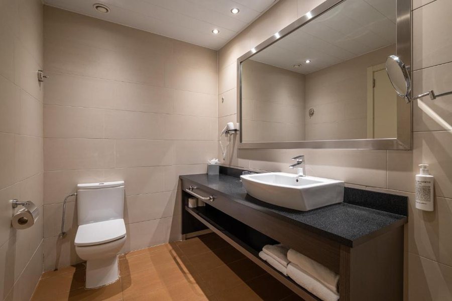 Naitly Barcelona Poblenou Barcelona Catalonia — Bathroom