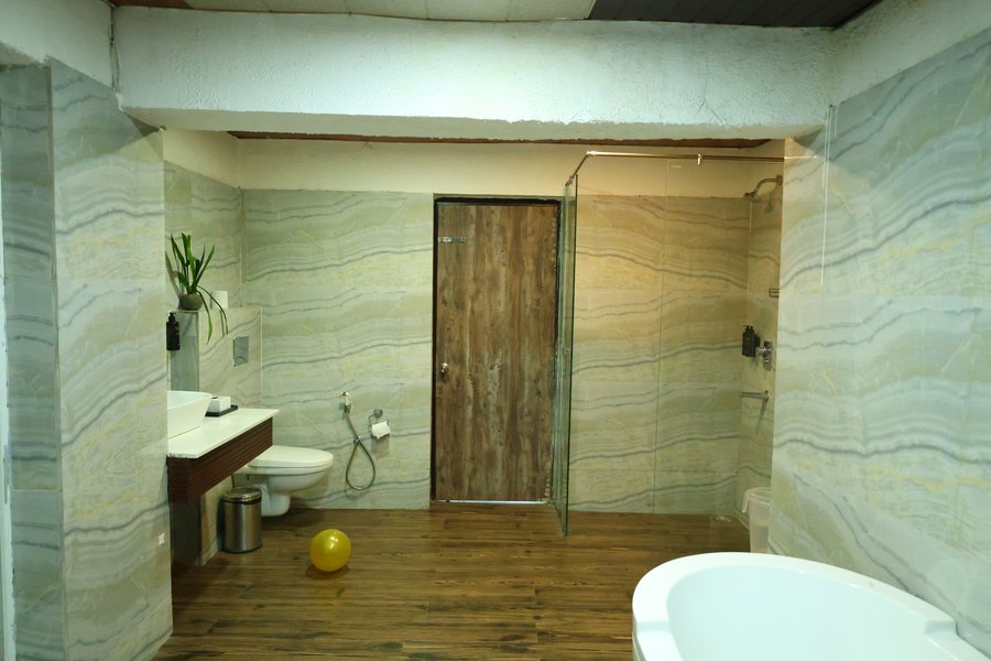 Nanau Resort Spa — Bathroom