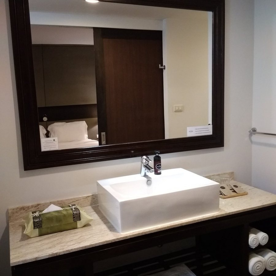 Nanda Heritage Hotel — Bathroom