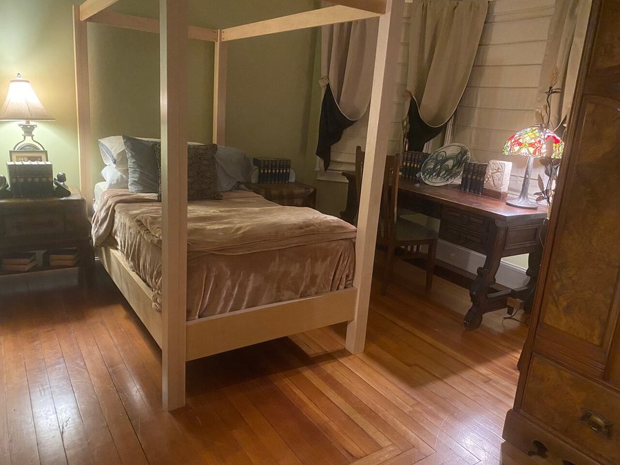 Naomi s Inn Bed Breakfast — Guest room