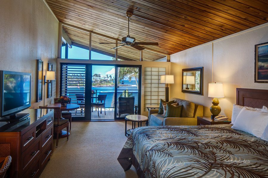 Napili Kai Beach Resort — Guest room