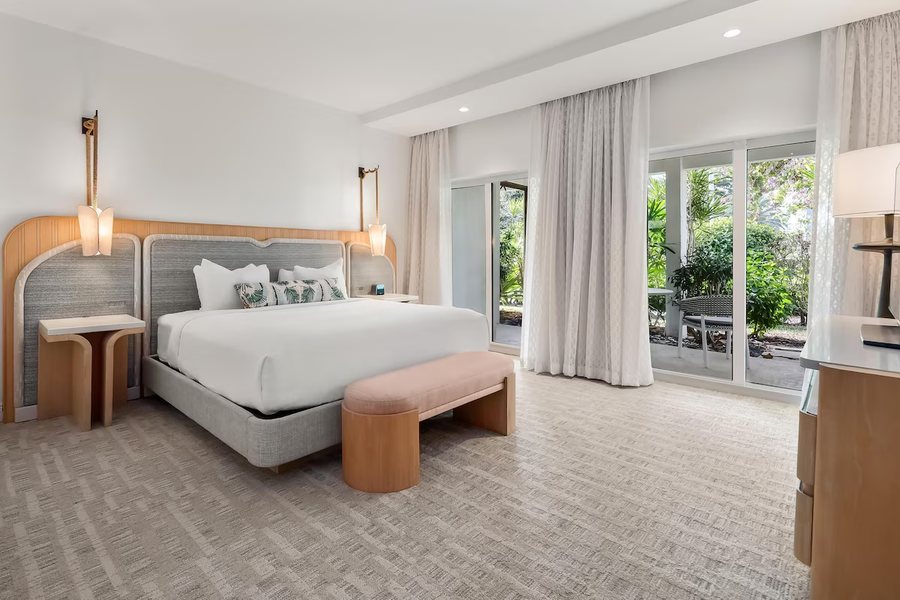 Naples Grande Beach Resort — Guest room