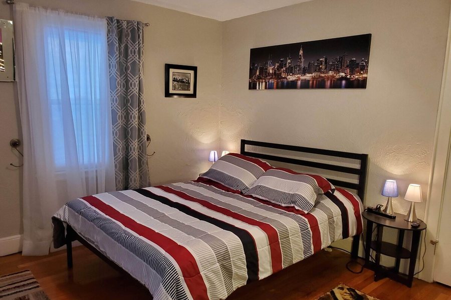 Natalie House — Guest room