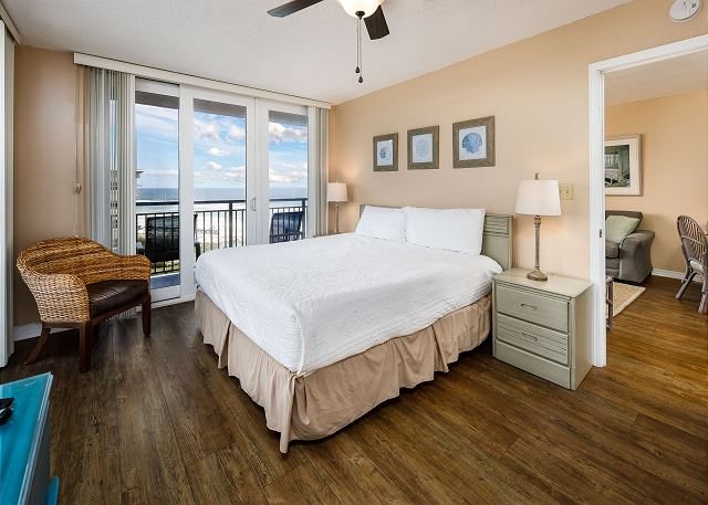 Nautilus Condominium — Guest room