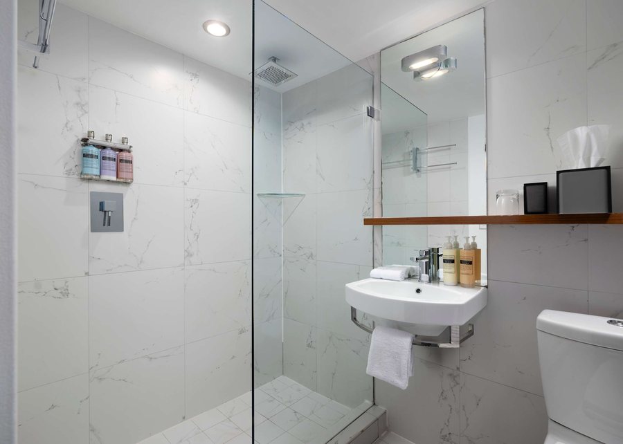 Nautilus Sonesta Miami Beach Miami Beach Florida — Bathroom