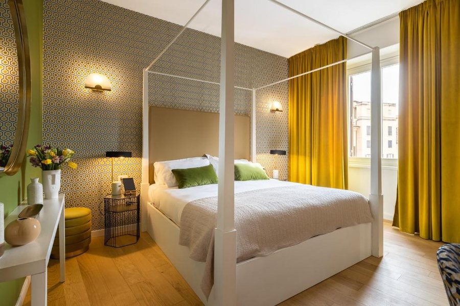 NAVONA GALLERY SUITES — Guest room