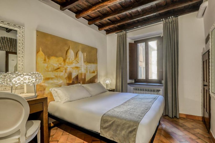 Navona Queen Rooftop — Guest room