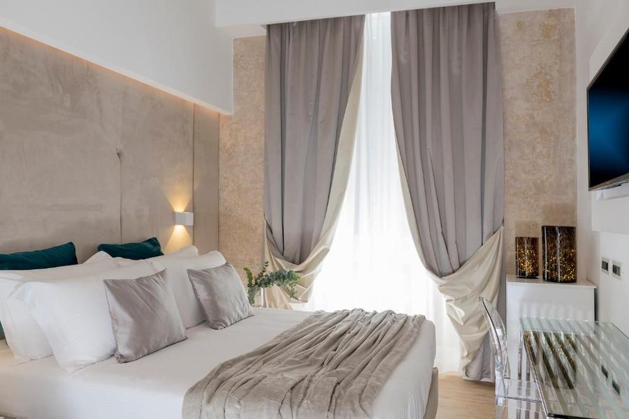 Navona Style — Guest room
