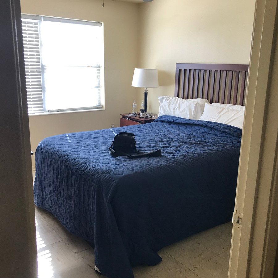 Navy Lodge Key West — Guest room