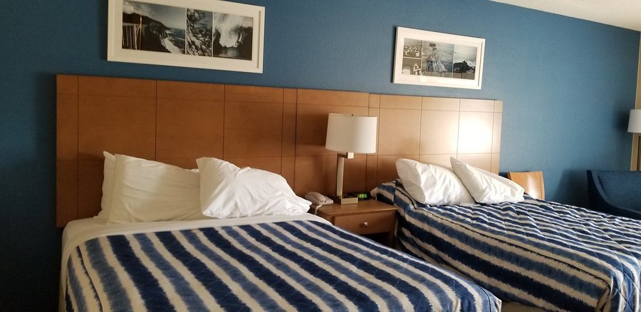 Navy Lodge Monterey — Guest room