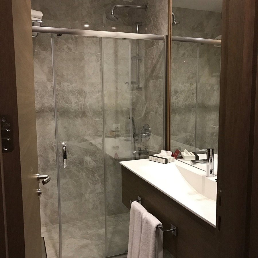 Nearport Hotel Istanbul — Bathroom