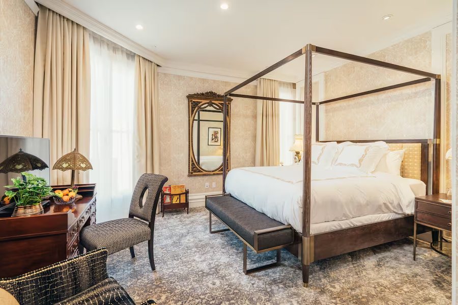 Neighboourgood Sutter Mansion — Guest room