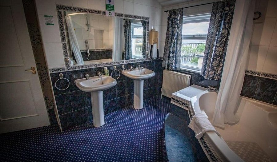 Nelson Cottage Bed Breakfast — Bathroom