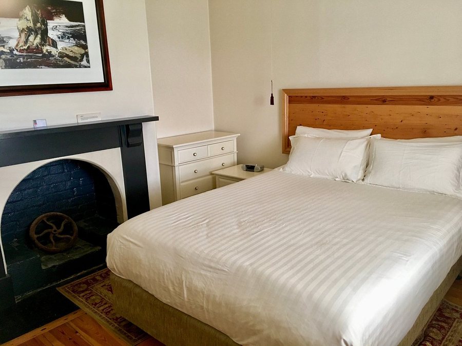 Nelson Cottage Bed Breakfast — Guest room