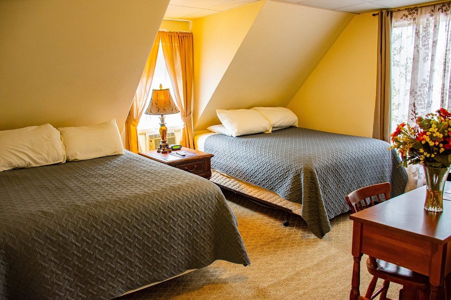 New England Outdoor Center Neoc — Guest room