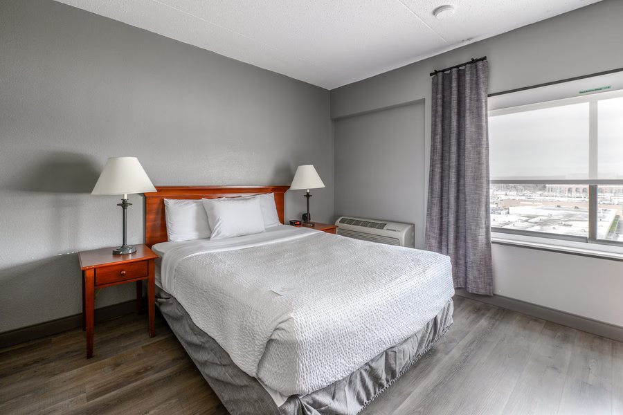 New Haven Village Suites — Guest room