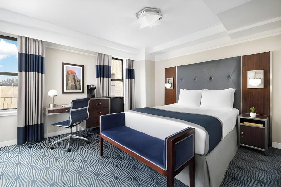 New Yorker By Lotte Hotels New York City New York — Guest room