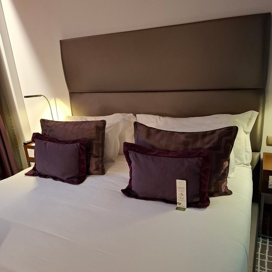 NEYA Lisboa Hotel — Guest room