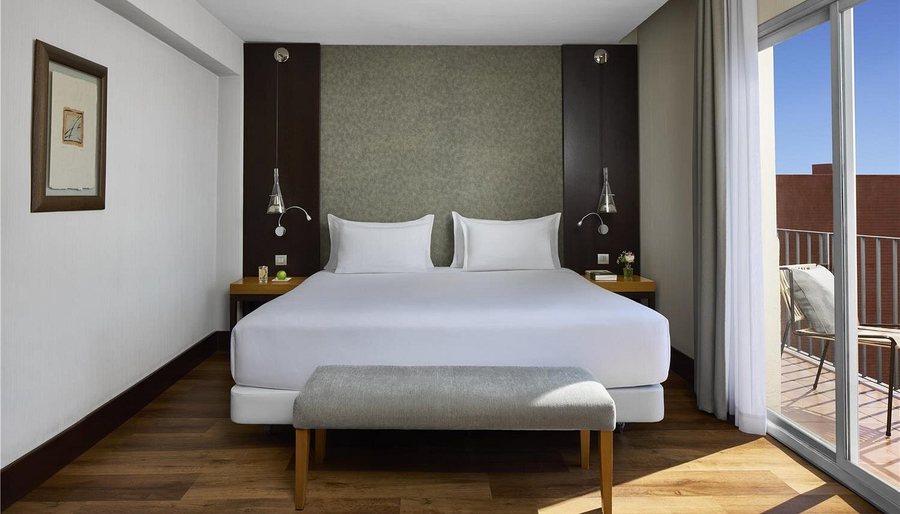 NH Barcelona Stadium Barcelona Catalonia — Guest room