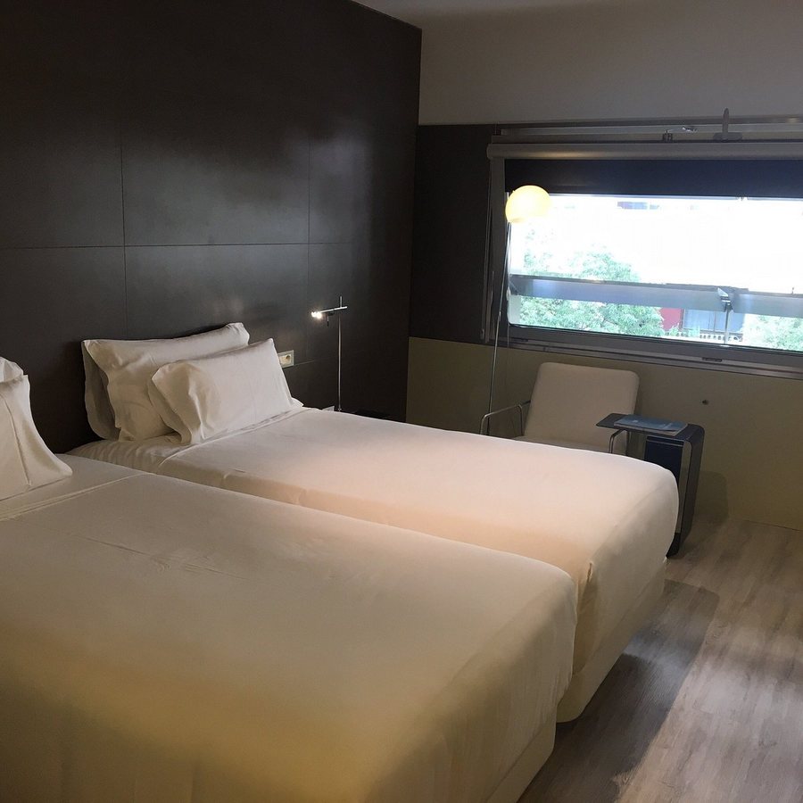 NH Collection Barcelona Constanza Barcelona Catalonia — Guest room