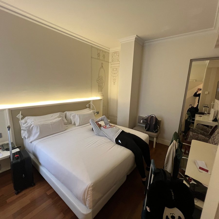 NH Collection Madrid Abascal — Guest room