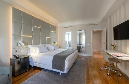 NH Collection Madrid Colon — Guest room