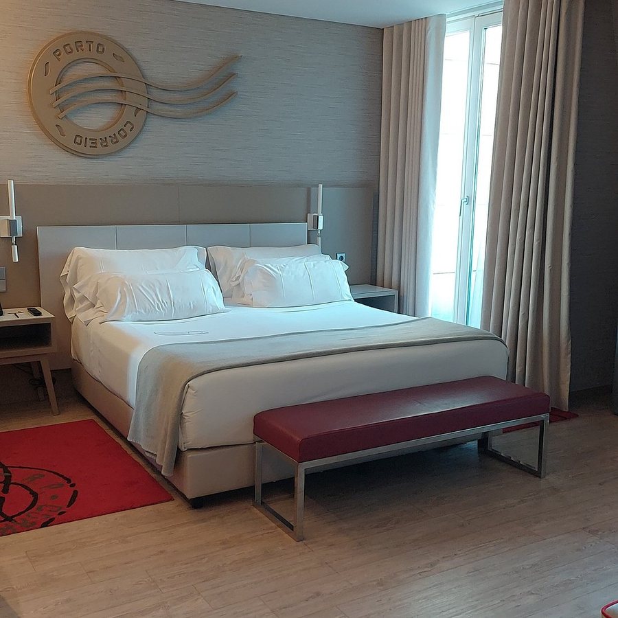 NH Collection Porto Batalha — Guest room