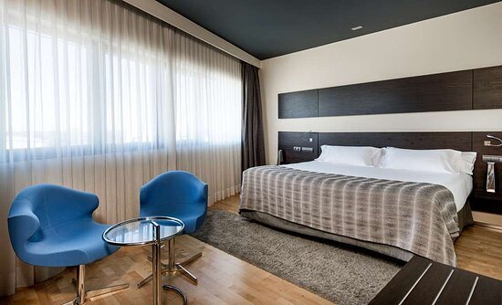 NH Madrid Las Tablas — Guest room