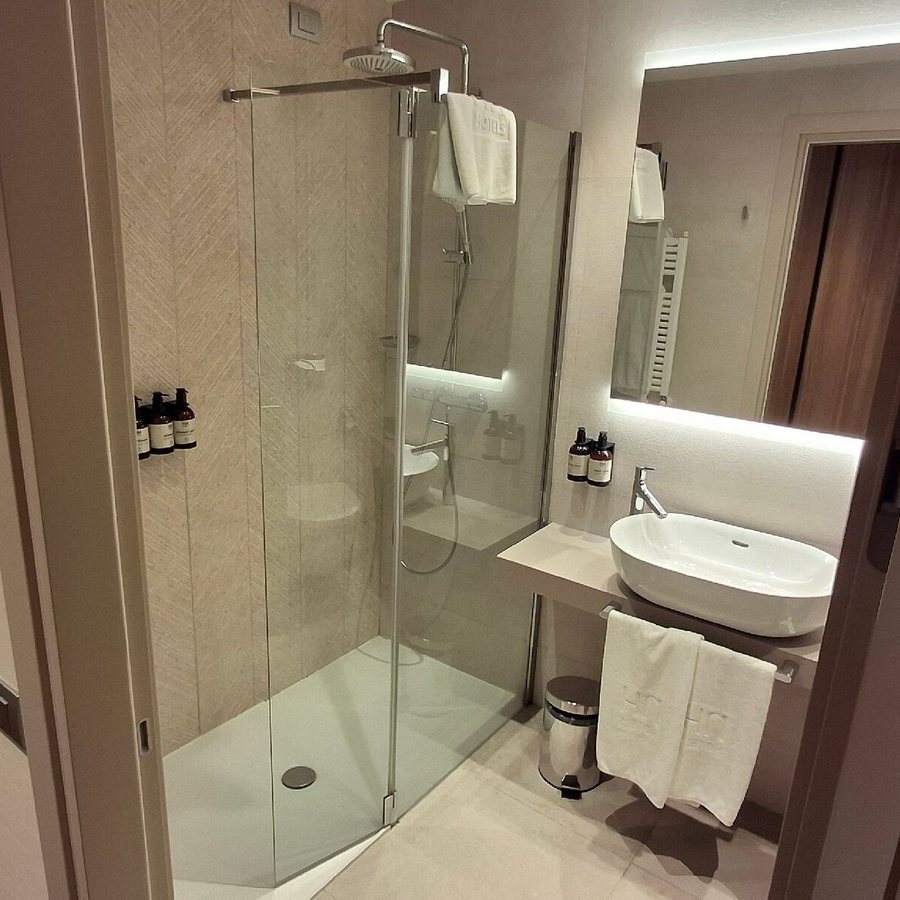 NH Milano Corso Buenos Aires — Bathroom