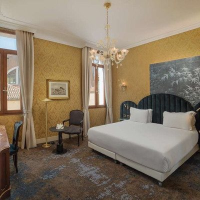 NH Venezia Santa Lucia — Guest room