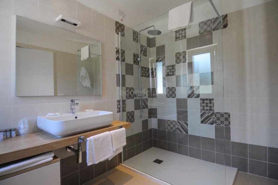 Nicolaus Club Bagamoyo Resort — Bathroom