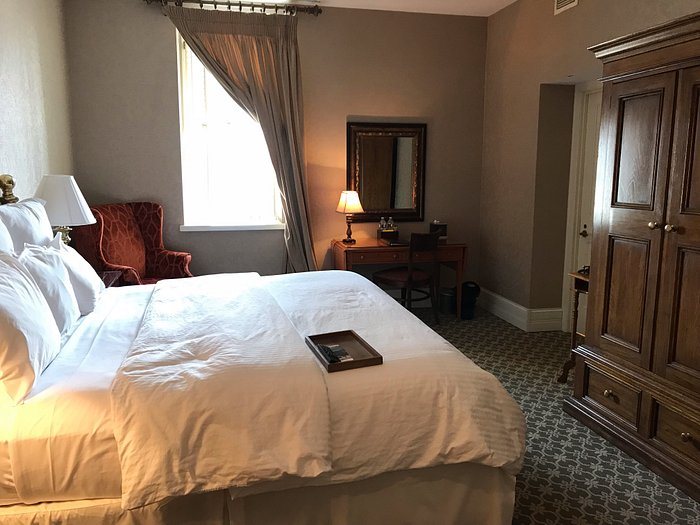 Nicollet Island Inn — Guest room
