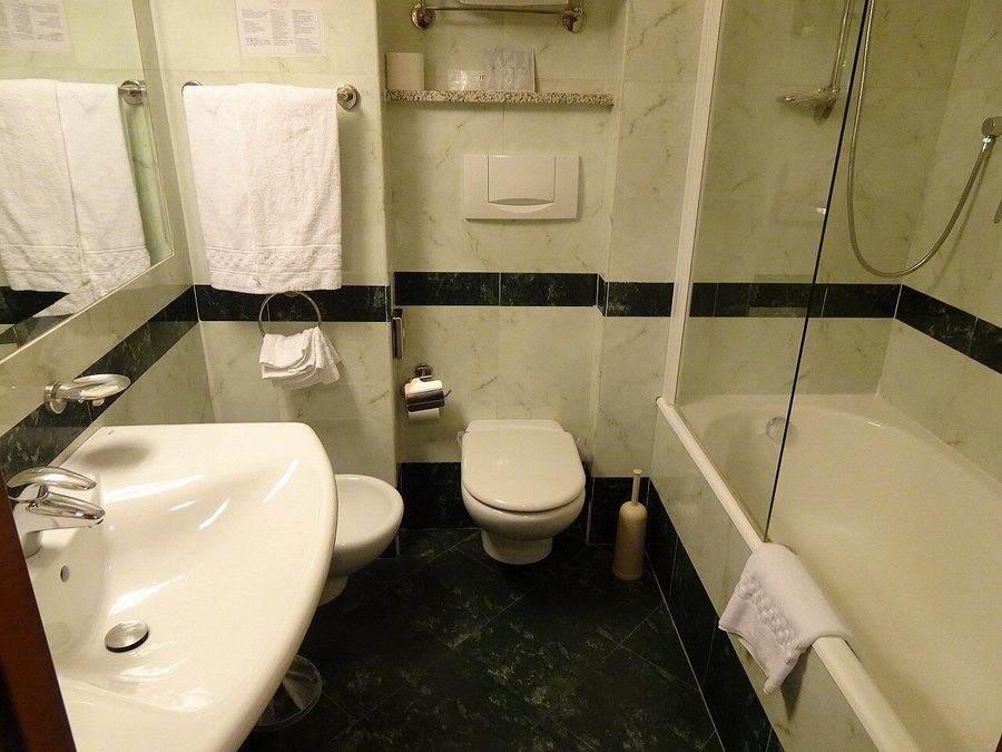NilHotel — Bathroom
