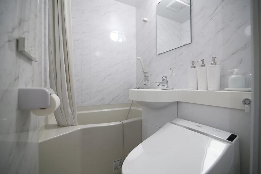 Nippon Seinenkan Hotel — Bathroom