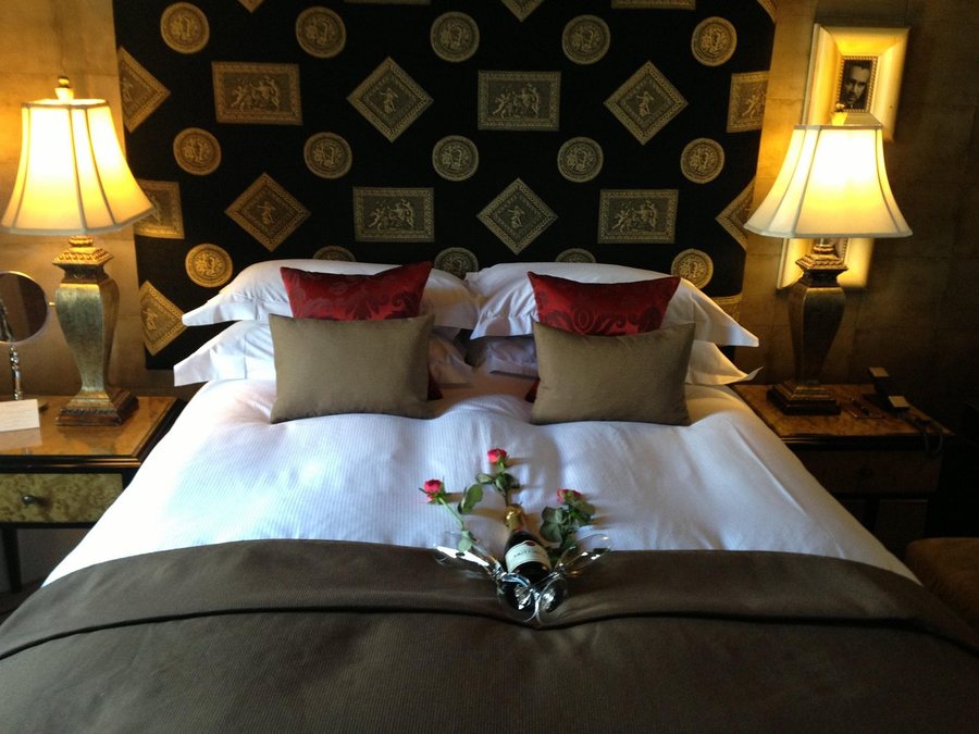 Nira Caledonia — Guest room
