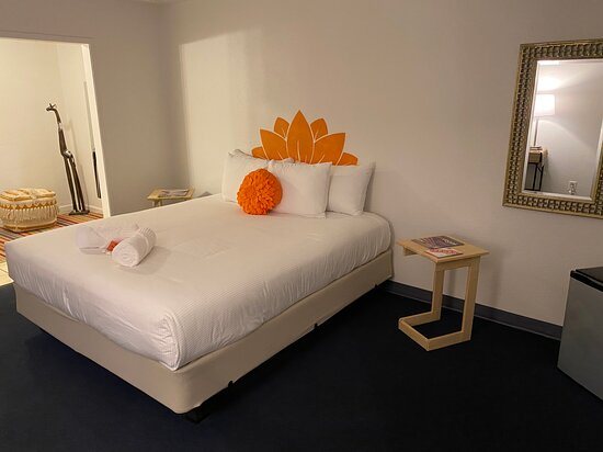 Nirvana Hotel Las Vegas Nevada — Guest room