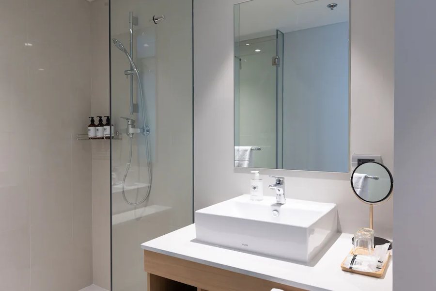 Nishitetsu Hotel Croom Bangkok Silom — Bathroom