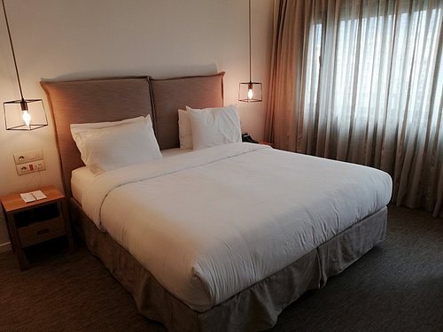 NLH Fix Neighborhood Lifestyle Hotels — Guest room