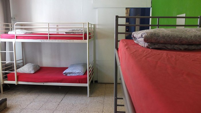 No Limit Hostel Graffiti Barcelona Catalonia — Guest room