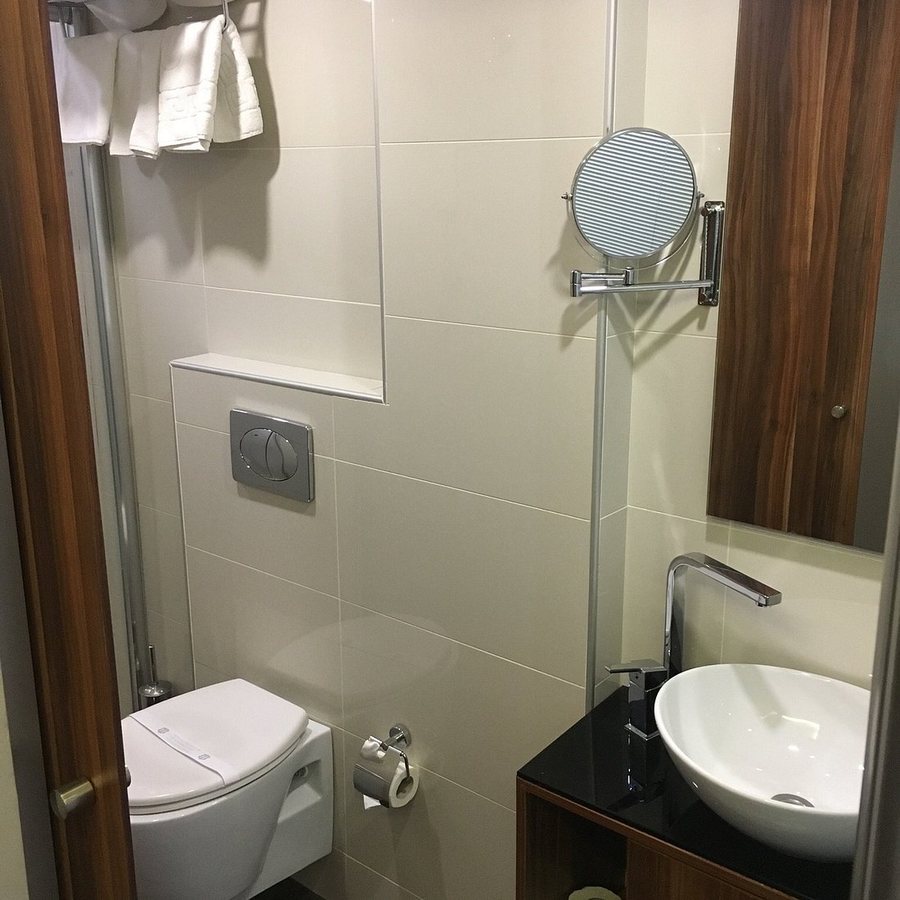 Noble22 Suites Istanbul — Bathroom