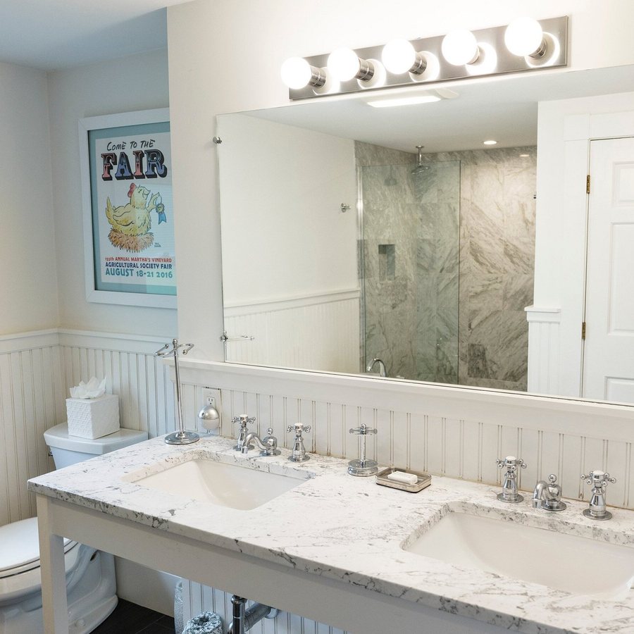 Nobnocket Boutique Inn — Bathroom