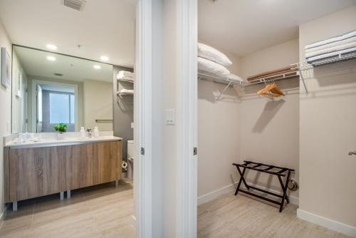 Nomada Destination Residences Miami Florida — Bathroom
