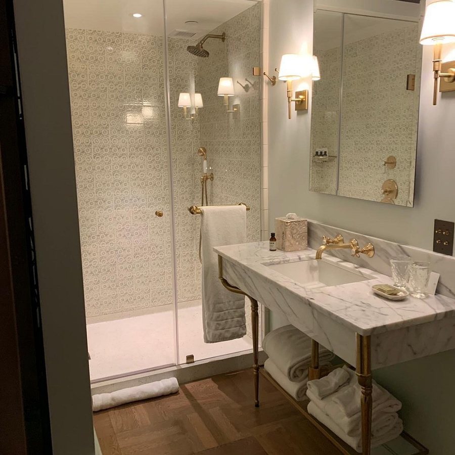 Nomads Hotel — Bathroom