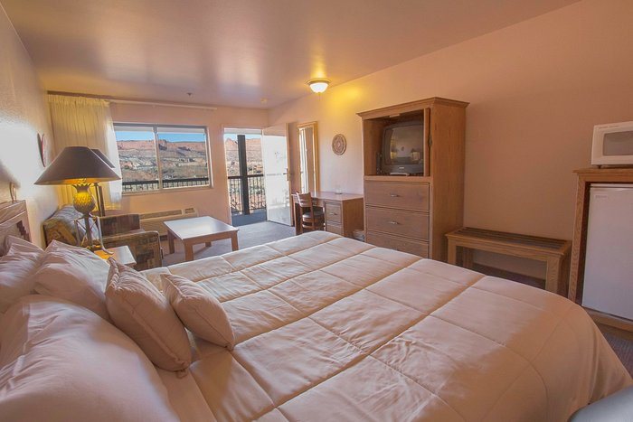 Noor Hotel — Guest room