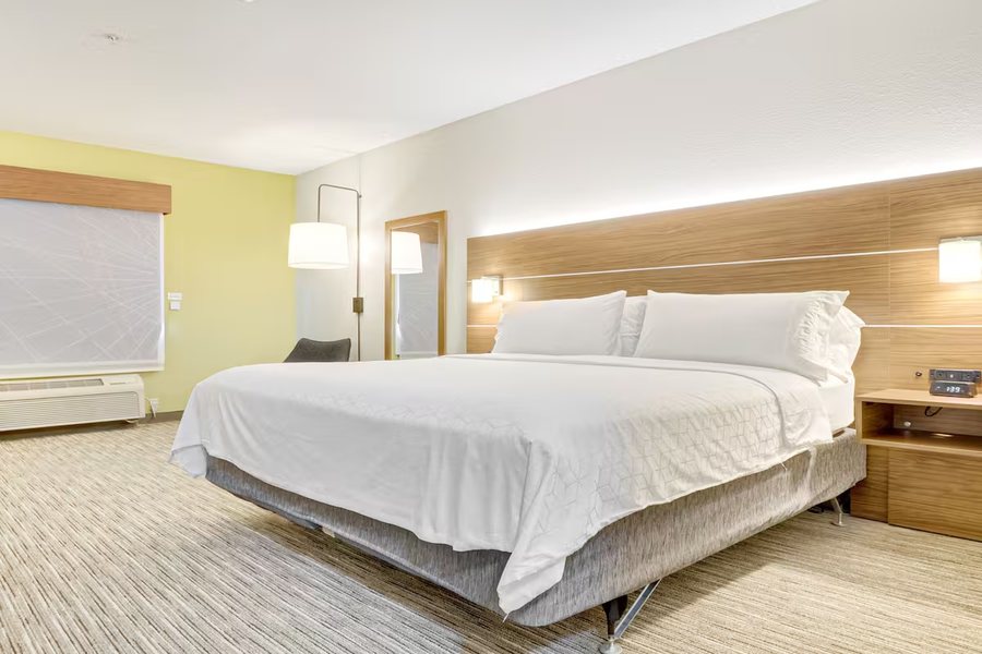 Nordic Inn and Suites — Guest room