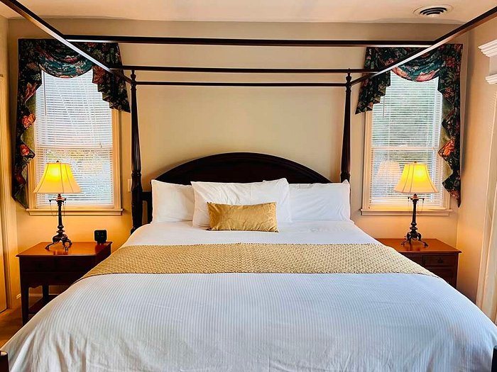 Nordic Village Resort — Guest room