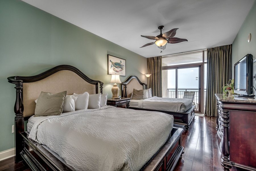North Beach Resort Villas — Guest room